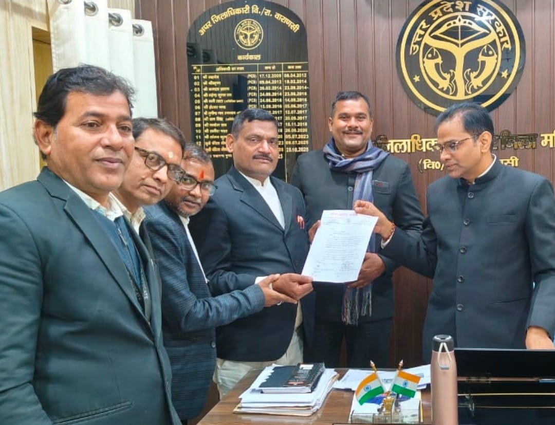 अधिवक्ताओं की गाड़ियों को टोल टैक्स मुक्त करने की मांग