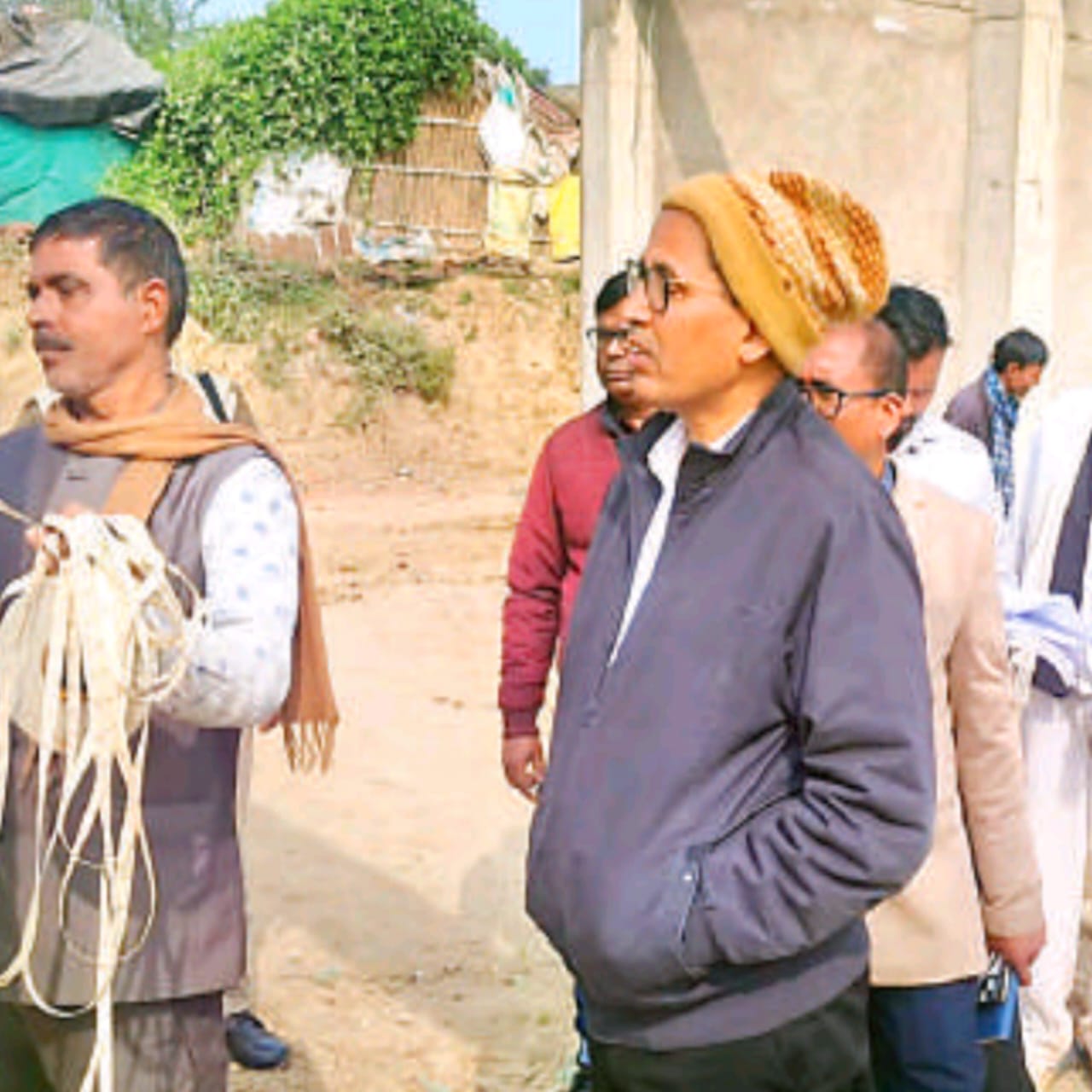 नारेपार गौ आश्रय स्थल का सीडीओ ने किया निरीक्षण, गुणवत्ता व समयबद्धता पर दिया जोर