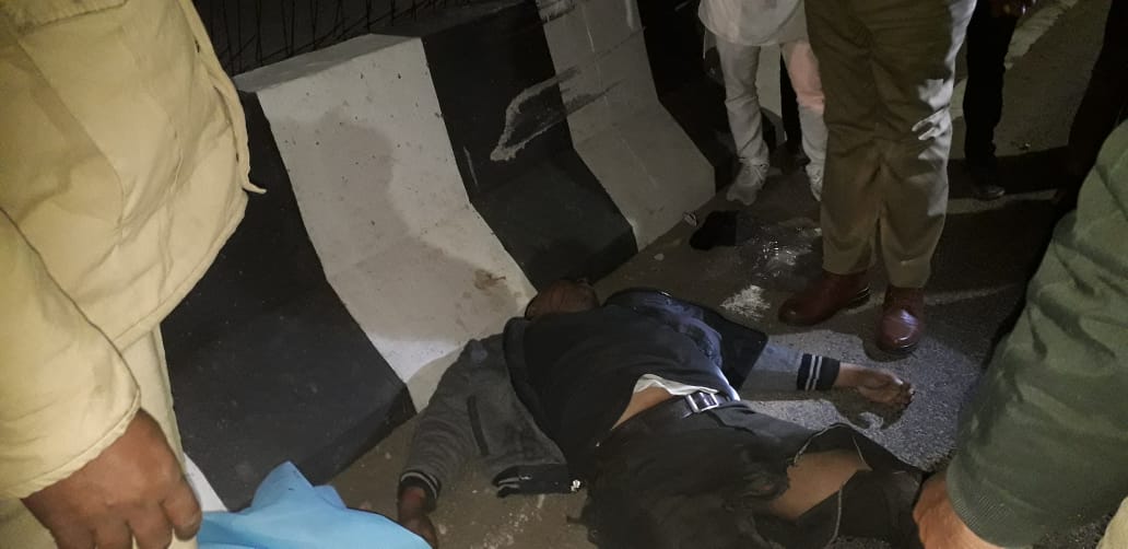 गंगा पुल के पास भीषण सड़क हादसा, दो की मौत