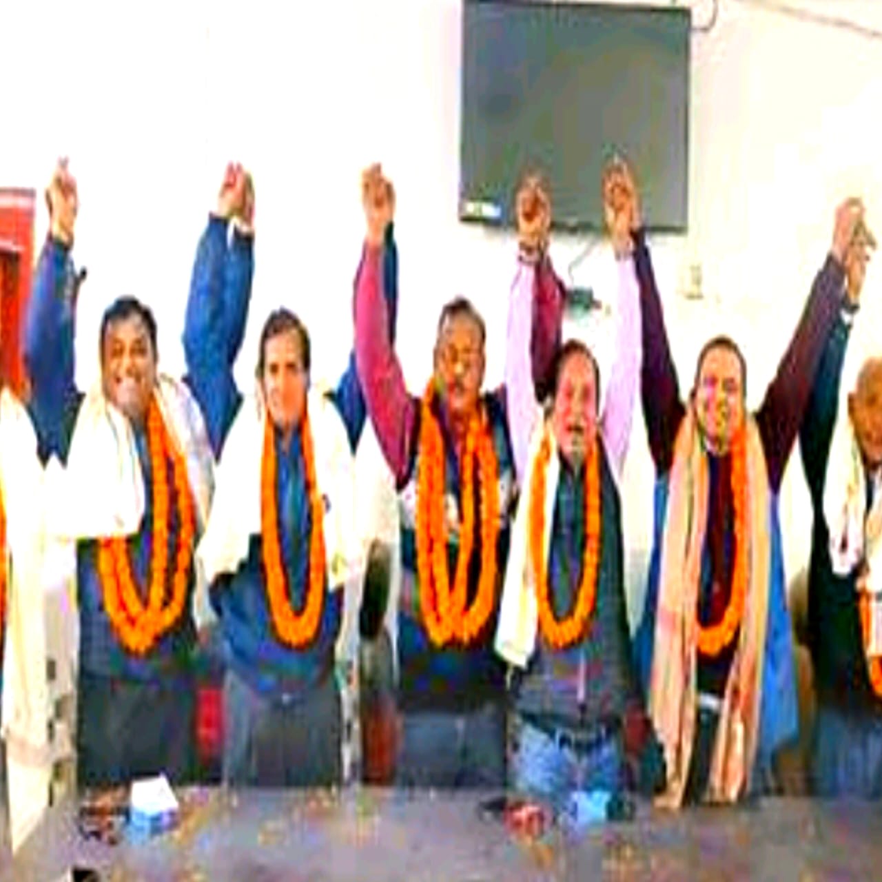 जलसंस्थान कर्मचारी महासंघ ने किया सेवानिवृत्त कर्मियों का सम्मान