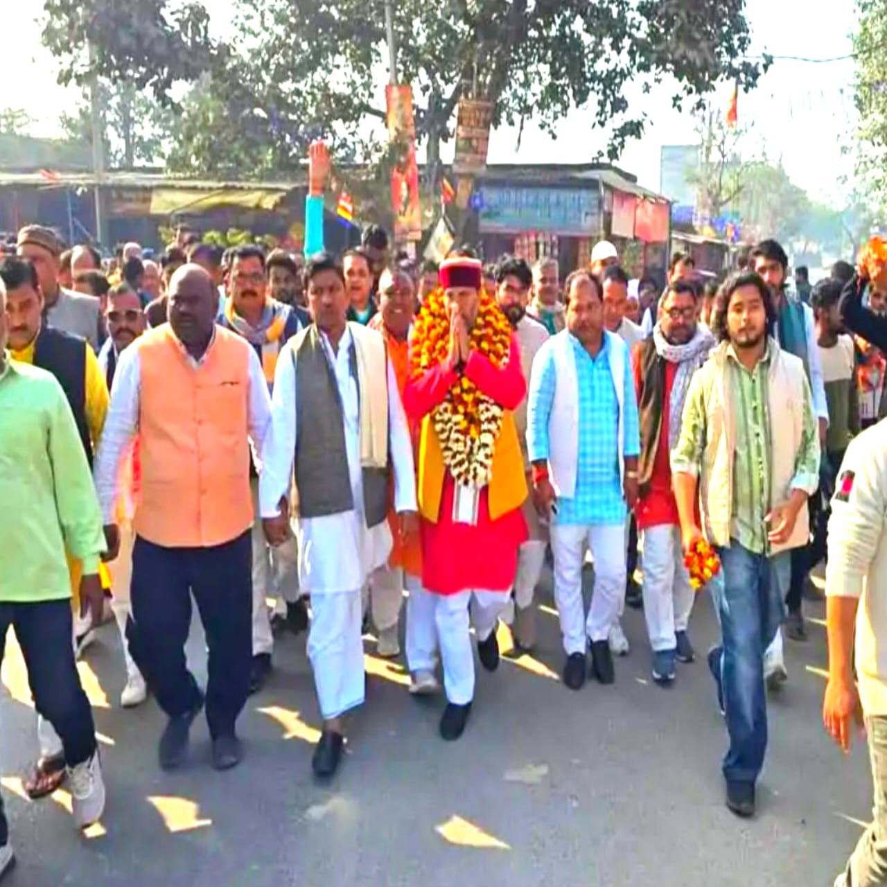 आपका बेटा, आपके द्वार’ कार्यक्रम के तहत गड़वार में पदयात्रा