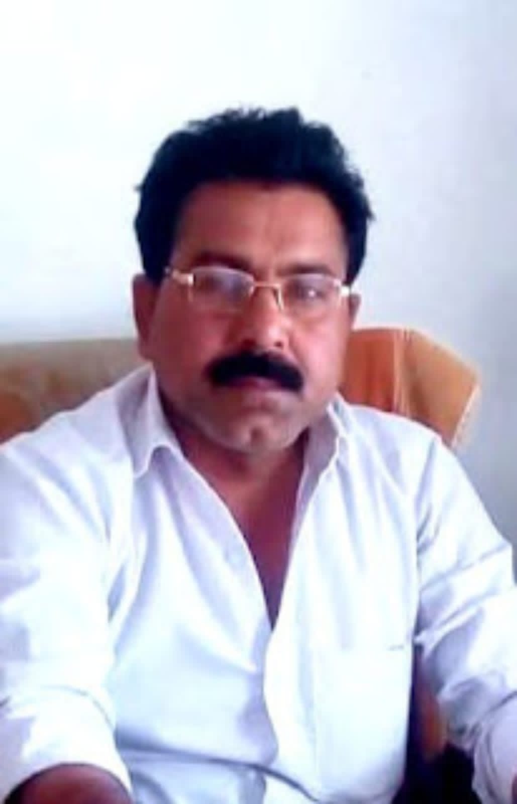 अज्ञात वाहन की टक्कर से ग्राम प्रधान की मौत