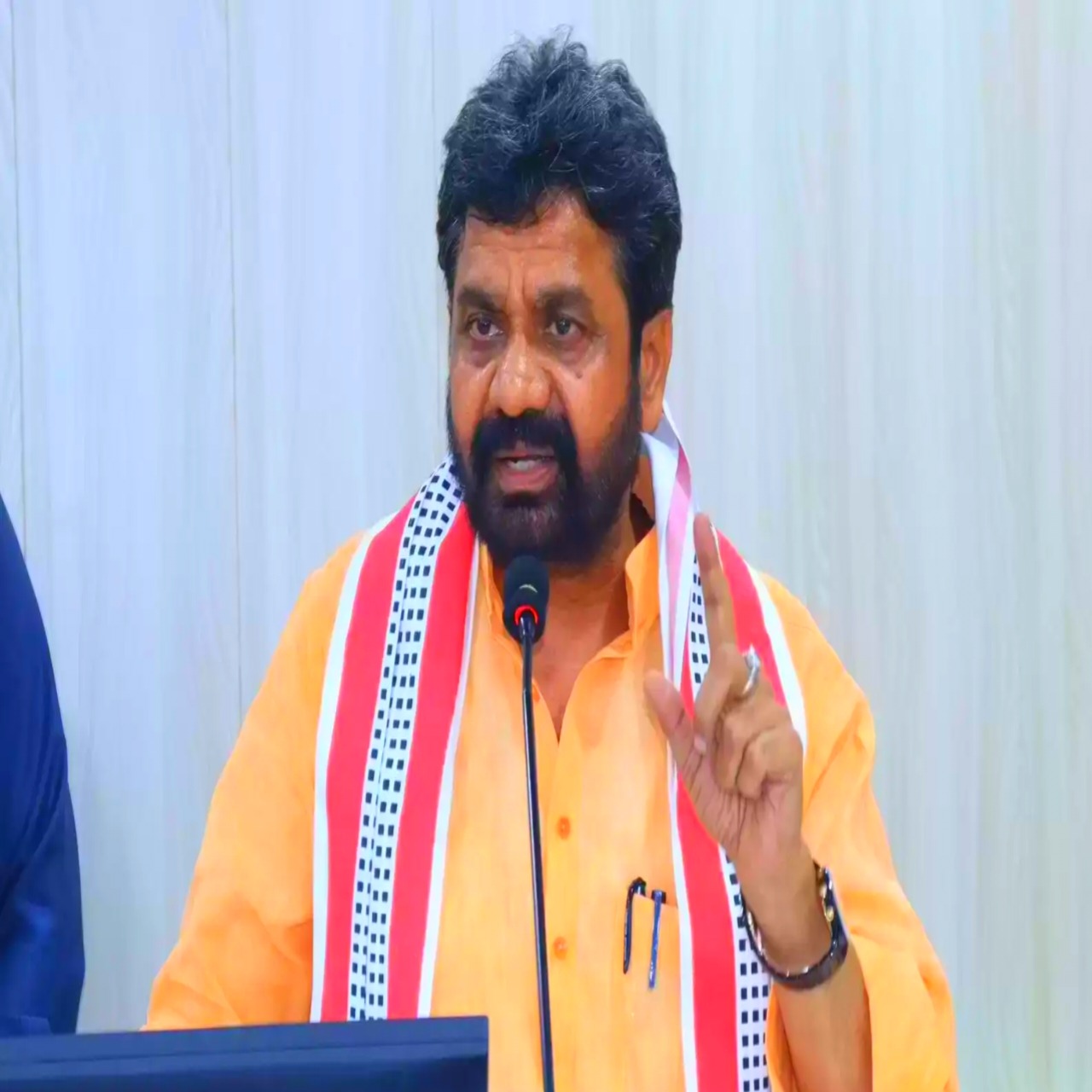 प्रधानमंत्री मोदी की दीर्घकालीन सेवा पर काशी से बधाइयों की गूंज