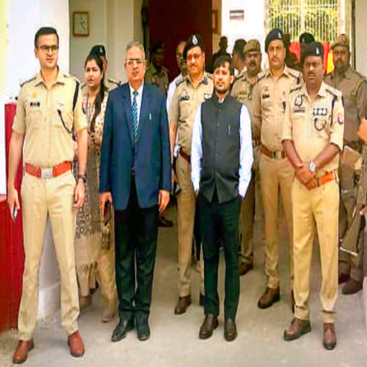 केन्द्रीय कारागार वाराणसी का त्रैमासिक निरीक्षण, व्यवस्थाओं पर अधिकारी संतुष्ट