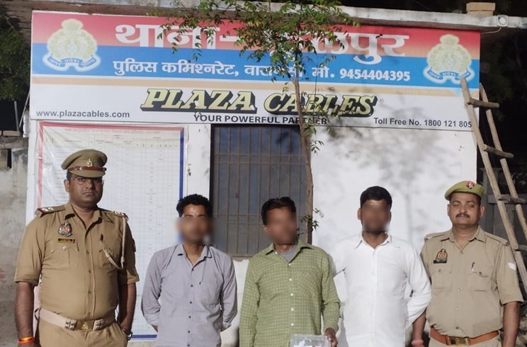 ऑपरेशन ‘चक्रव्यूह’ में फूलपुर पुलिस की कार्रवाई, जुआ खेलते तीन गिरफ्तार