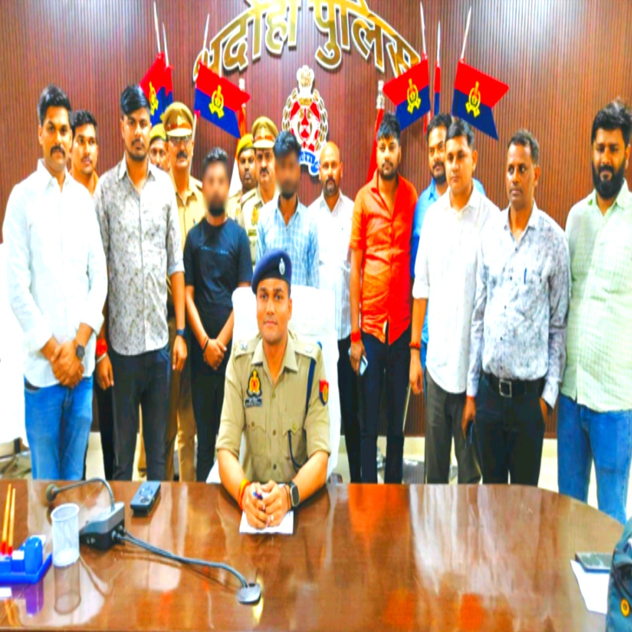 121 किलो गांजा के साथ दो तस्कर गिरफ्तार, टाटा पंच कार बरामद